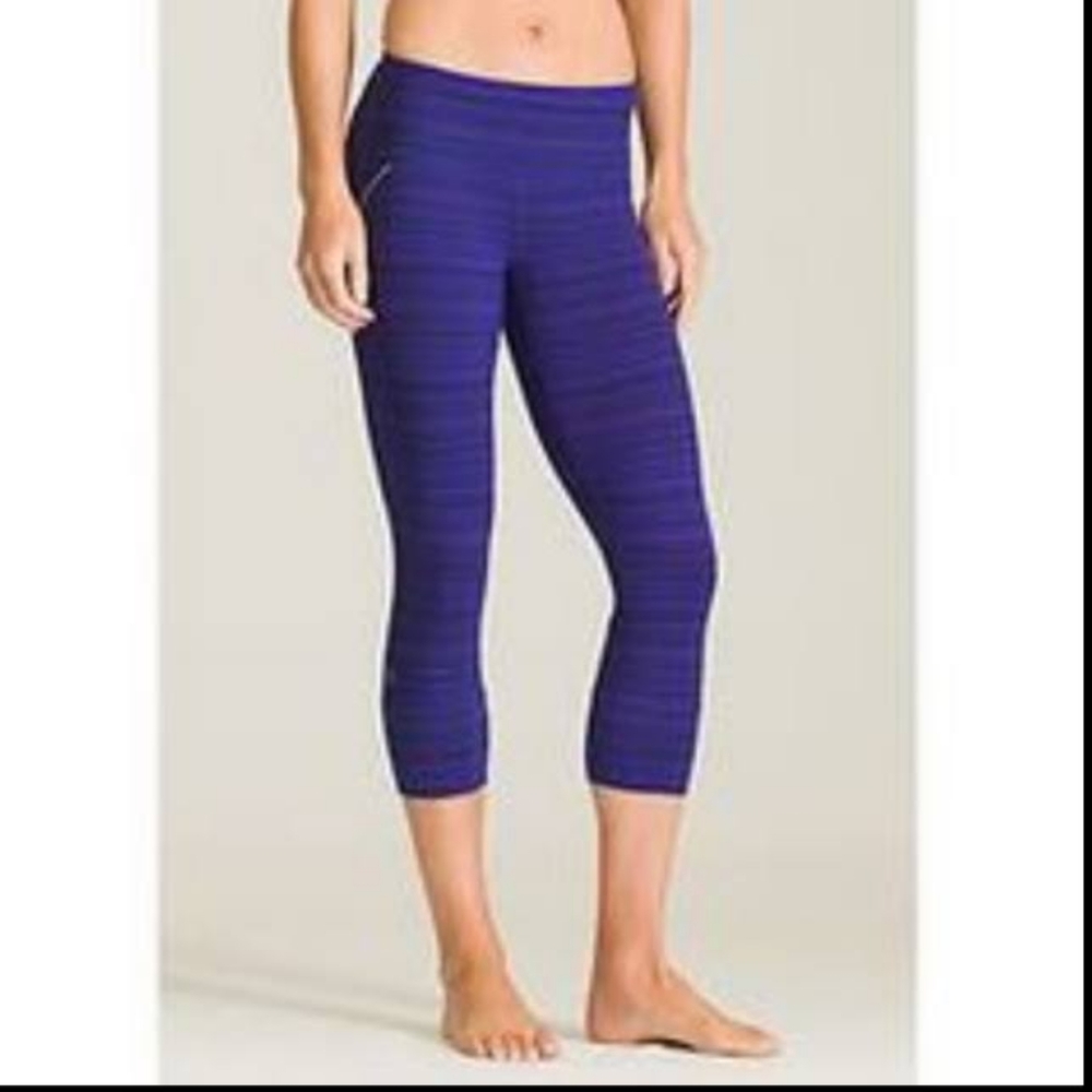 Athleta Womens Relay Running Reflective Crop Capri Leggings Purple Size Large